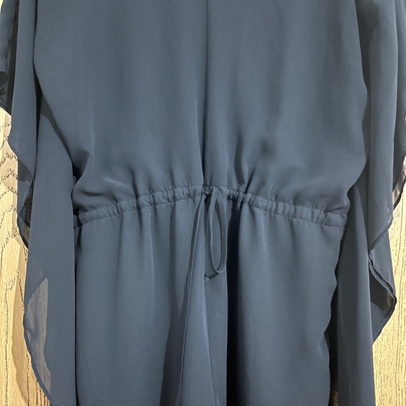 Charming Charlie Women’s Smocked Waisted Romper w/ Flutter Sleeves Sz-S - Picture 2 of 6